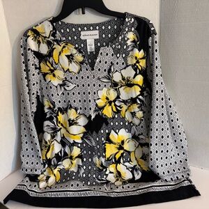 Large Alfred Dunner Women's Black and Yellow Floral Blouse